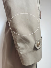 Charger l'image dans la galerie, Brooks Brothers trench-coat femme vintage beige Made in USA