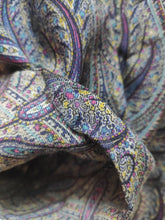 Charger l'image dans la galerie, Pierre Cardin robe de chambre vintage paisley à col châle en laine