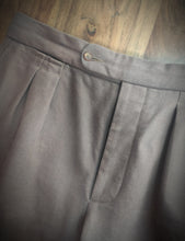 Charger l&#39;image dans la galerie, Luxire pantalon marron à doubles pinces en coton épais XL
