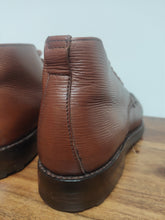 Charger l'image dans la galerie, Bowen bottines marrons en cuir texturé Made in England 6,5 UK / 40 FR