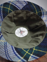 Charger l'image dans la galerie, Christys' London X Nicoll Paris chapeau ghillie à carreaux 100% laine 55