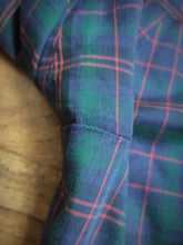 Charger l'image dans la galerie, Façonnable pantalon à pinces vintage à carreaux Made in Italy