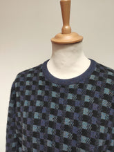 Charger l'image dans la galerie, Alan Paine pull vintage en laine d'agneau Made in England
