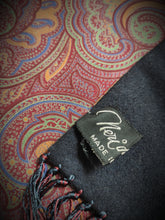 Afbeelding in Gallery-weergave laden, Neri del Ponte écharpe double face en laine et soie à motif floral Made in Italy