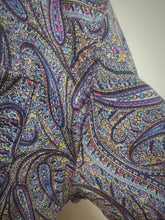 Charger l&#39;image dans la galerie, Pierre Cardin robe de chambre vintage paisley à col châle en laine
