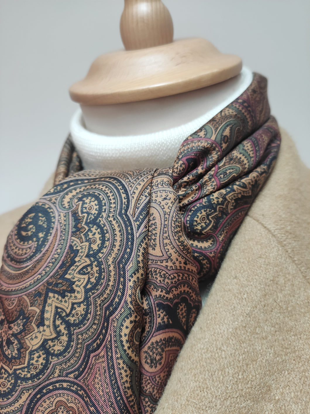 Neri del Ponte foulard vintage bordeaux en cachemire laine et soie Made in Italy