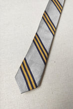 Charger l'image dans la galerie, J. Crew cravate club en soie Made in USA