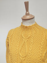 Charger l'image dans la galerie, Mettez Paris pull jaune en maille torsadée 100% laine Made in England