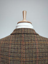 Charger l'image dans la galerie, Harris Tweed X Walbusch blazer vintage en tweed marron 54