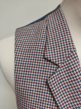 Charger l'image dans la galerie, Suitsupply gilet en laine soie et lin pied de puce 50