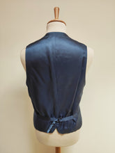 Charger l'image dans la galerie, Suitsupply gilet en laine soie et lin pied de puce 50