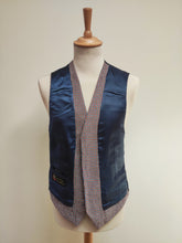 Charger l'image dans la galerie, Suitsupply gilet en laine soie et lin pied de puce 50