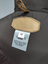 Charger l'image dans la galerie, Rocky Mountain Feartherbed X Harris Tweed doudoune sans manches 42