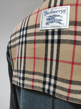 Charger l'image dans la galerie, Burberry's duffle coat gris en laine et angora 42