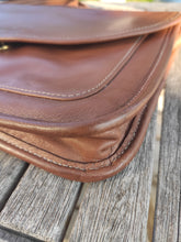 Charger l'image dans la galerie, Longchamp vintage sac à bandoulière 100% cuir