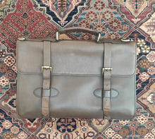 Charger l'image dans la galerie, Suitsupply cartable en cuir marron