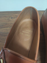 Charger l'image dans la galerie, Carmina mocassins femme en cuir de veau pleine fleur cognac 40