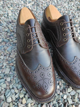 Charger l'image dans la galerie, Velasca Milano derbies brogues  en cuir de veau lisse marron foncé 41 FR