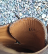 Charger l'image dans la galerie, Velasca Milano derbies brogues  en cuir de veau lisse marron foncé 41 FR