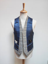 Carica l'immagine nel visualizzatore di Gallery, Suitsupply gilet de costume en tweed bleu à carreaux pure laine 44