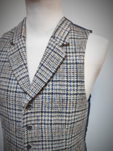 Carica l'immagine nel visualizzatore di Gallery, Suitsupply gilet de costume en tweed bleu à carreaux pure laine 44