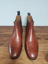 Charger l'image dans la galerie, Crockett & Jones Chelsea boots 9,5 UK / 43,5 FR