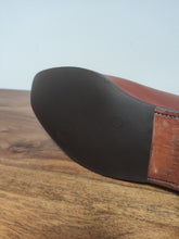 Charger l'image dans la galerie, Crockett & Jones Chelsea boots 9,5 UK / 43,5 FR