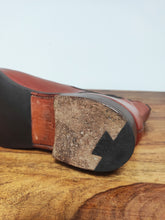 Charger l'image dans la galerie, Crockett & Jones Chelsea boots 9,5 UK / 43,5 FR
