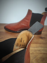 Charger l'image dans la galerie, Crockett & Jones Chelsea boots 9,5 UK / 43,5 FR