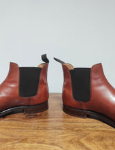 Charger l'image dans la galerie, Crockett & Jones Chelsea boots 9,5 UK / 43,5 FR