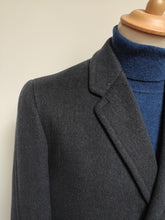 Charger l'image dans la galerie, Chester Barrie X Old England pardessus vintage pure laine Made in England