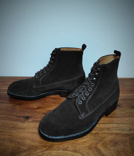 Charger l'image dans la galerie, Peal & Co X Brooks Brothers suede derby boots dark brown 10 UK/44 FR