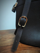 Charger l'image dans la galerie, Longchamp sac à bandoulière vintage marron foncé Made in France