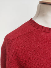 Charger l'image dans la galerie, MC George pull rouge 100% Shetland Made in Scotland XXL