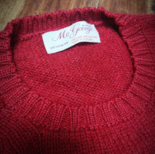 Charger l'image dans la galerie, MC George pull rouge 100% Shetland Made in Scotland XXL