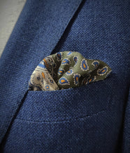 Charger l'image dans la galerie, Pochette en soie vintage paisley Made in Italy