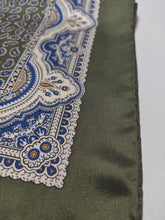Charger l'image dans la galerie, Pochette en soie vintage paisley Made in Italy
