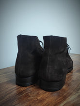 Charger l'image dans la galerie, Crockett and Jones Modèle Chukka dark brown 7 UK/41 FR