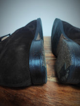 Charger l'image dans la galerie, Crockett and Jones Modèle Chukka dark brown 7 UK/41 FR