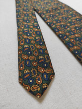 Carica l'immagine nel visualizzatore di Gallery, Drake's cravate paisley verte Made in England