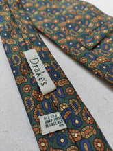 Carica l'immagine nel visualizzatore di Gallery, Drake's cravate paisley verte Made in England
