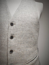 Charger l'image dans la galerie, Suitsupply gilet de costume en laine et soie Ferrara 44