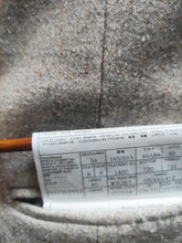 Charger l'image dans la galerie, Suitsupply gilet de costume en laine et soie Ferrara 44