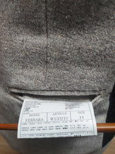 Charger l'image dans la galerie, Suitsupply gilet de costume en laine et soie Ferrara 44