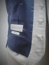 Charger l'image dans la galerie, Suitsupply gilet de costume en laine et soie Ferrara 44