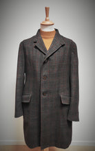Charger l'image dans la galerie, Dormeuil manteau en laine à carreaux Prince de Galles 54