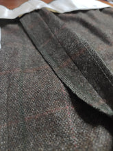 Charger l'image dans la galerie, Pantalon à pinces vintage à carreaux fenêtre "Jockey Club" Made in France