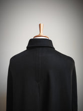 Charger l'image dans la galerie, Old England Paris cape en drap noir pure laine Made in France 42
