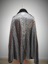 Charger l'image dans la galerie, Old England Paris cape en drap noir pure laine Made in France 42