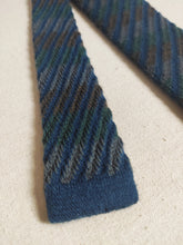 Charger l'image dans la galerie, Cravate maille vintage 100% lambswool Made in Italy